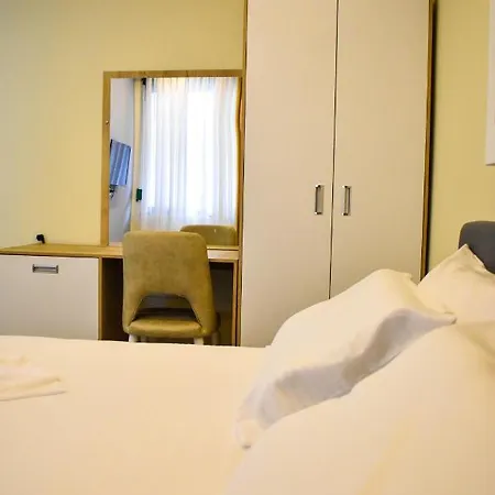 Hotelapart - Delmar Zajazd Golem (Tirana)