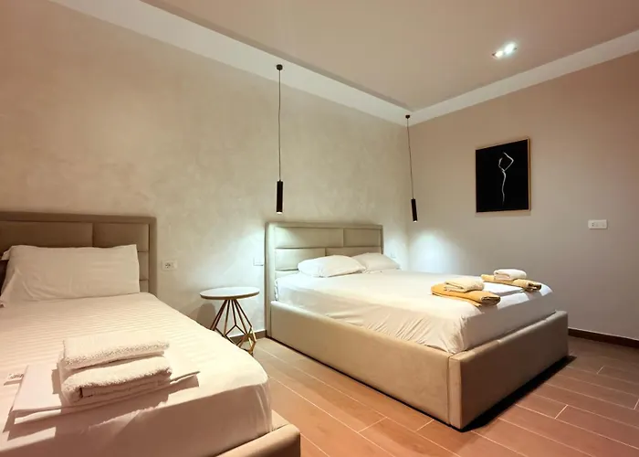 Delmar Durres * Golem (Tirana)